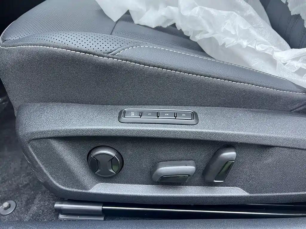 Volkswagen Passat — фото 16