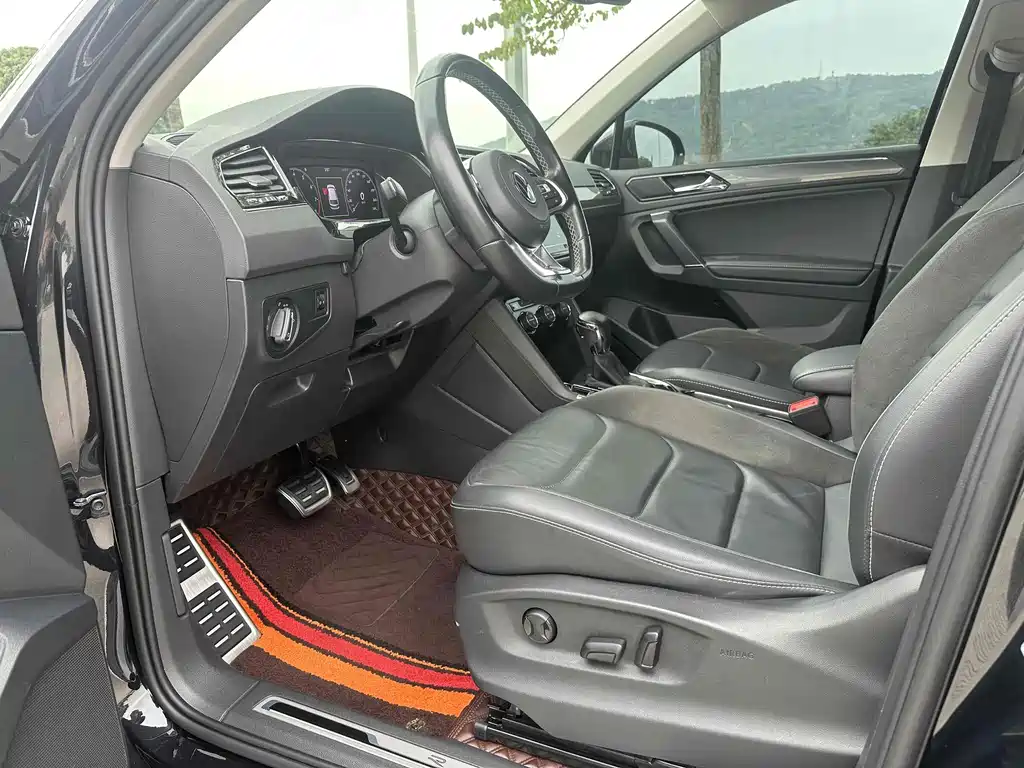 Volkswagen Tiguan L 2020 — фото 6
