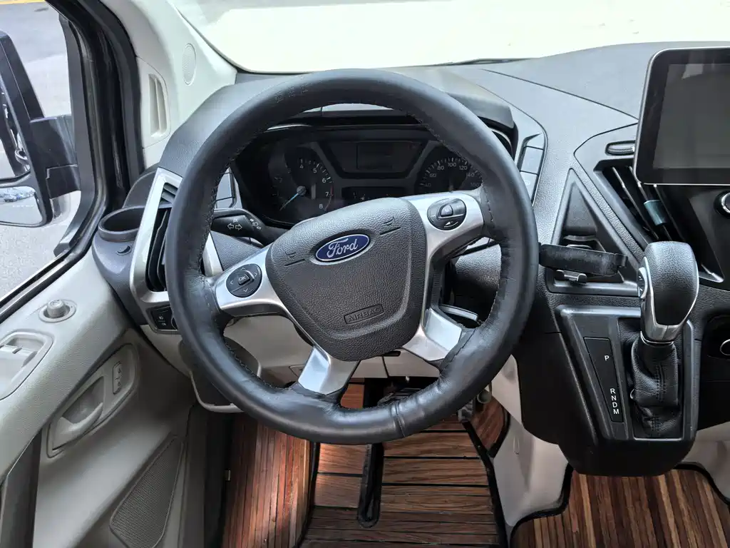 Ford Tourneo 2018 — фото 9
