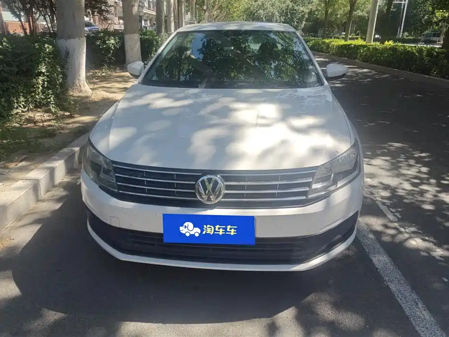 Volkswagen Lavida 2015