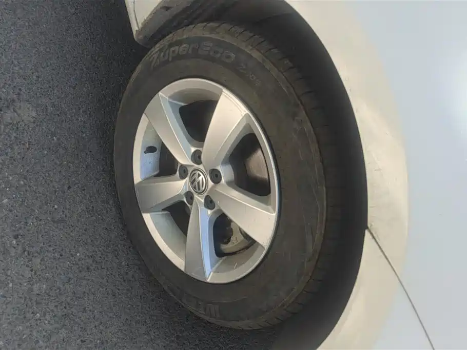 Volkswagen Lavida 2015