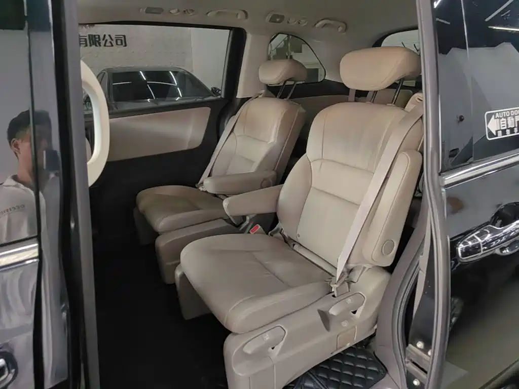 Honda Odyssey 2017 — фото 17