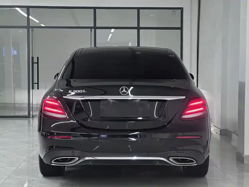 Mercedes-Benz E-Class 2020 — фото 13