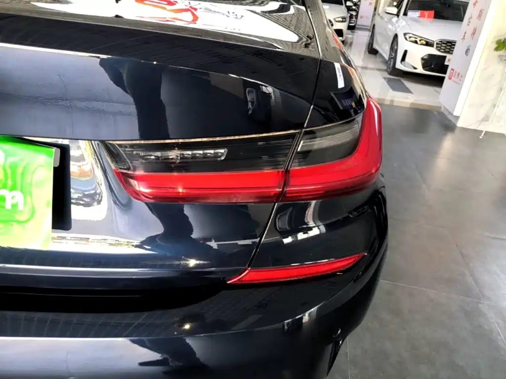 BMW 3 Series 2021 — фото 8