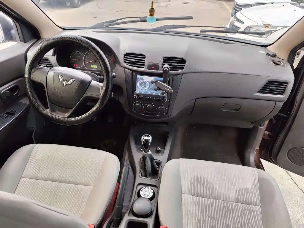 Wuling Hongguang 2017