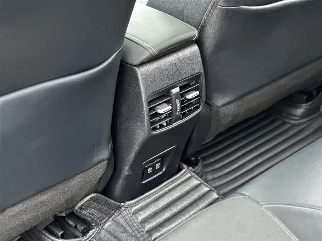 Toyota Corolla 2022 — фото 12