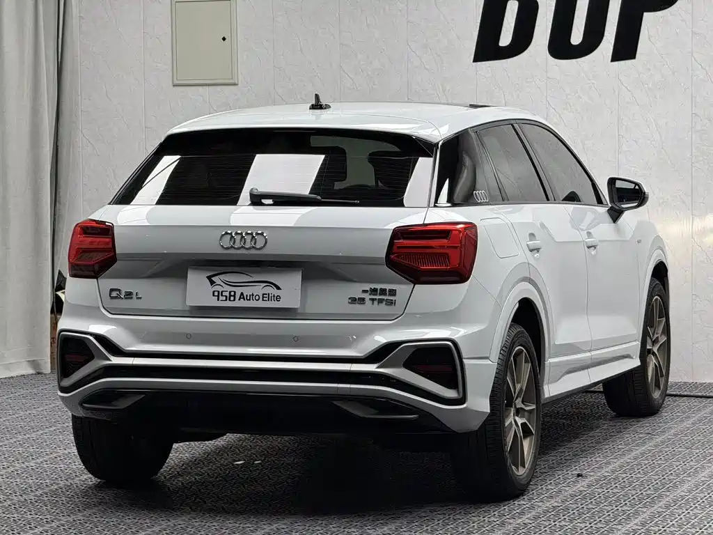 Audi Q2L 2022 — фото 12