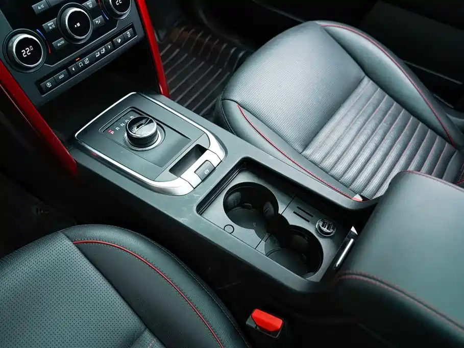Land Rover Discovery Sport 2020 — фото 11