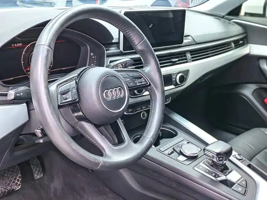 Audi A4L 2018