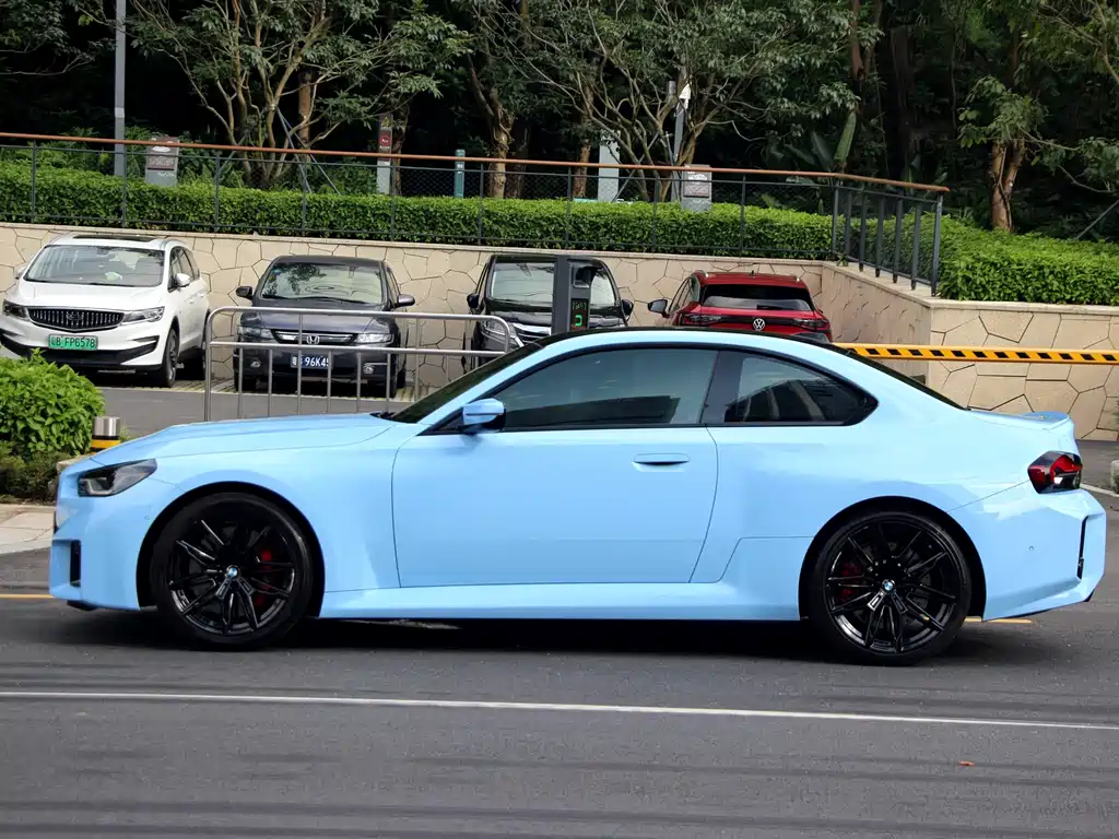 BMW M2 2025