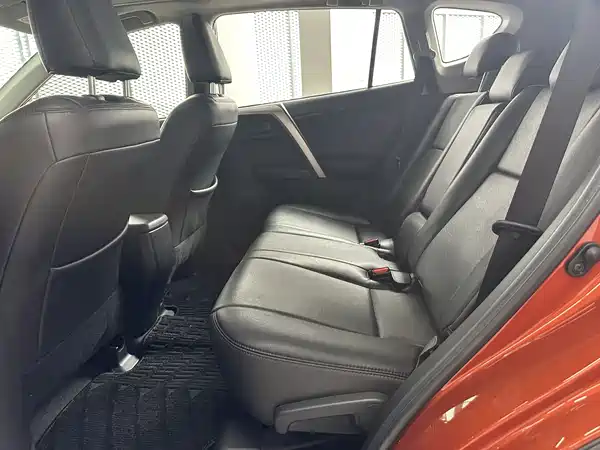 Toyota RAV4 2015