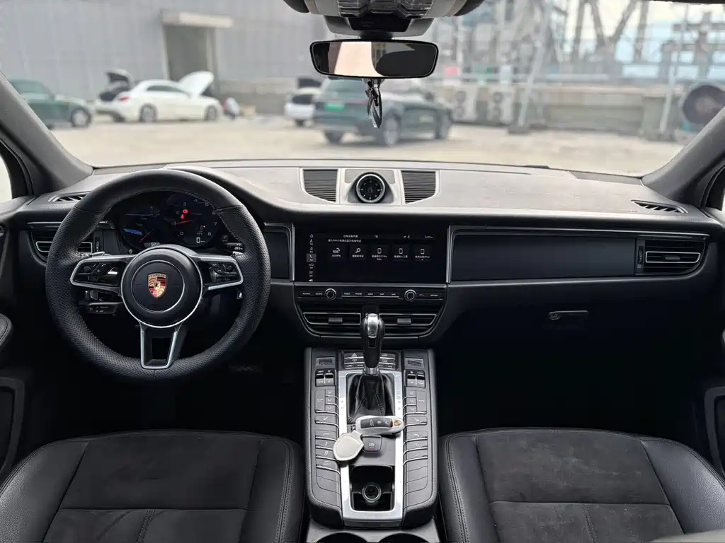Porsche Macan 2020 — фото 5