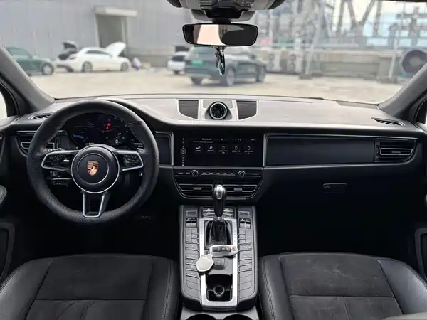 Porsche Macan 2020