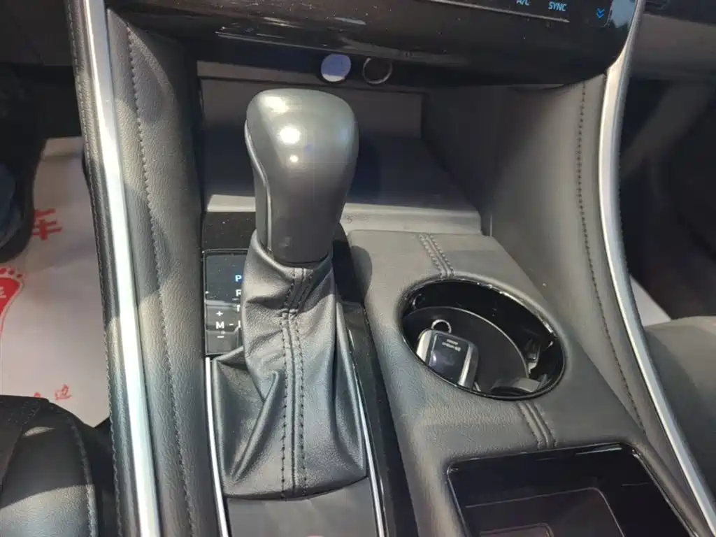 Toyota Avalon 2023 — фото 14