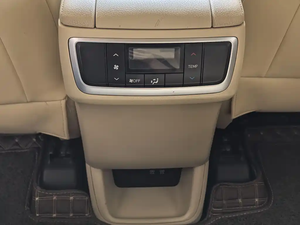 Toyota Highlander 2019 — фото 12