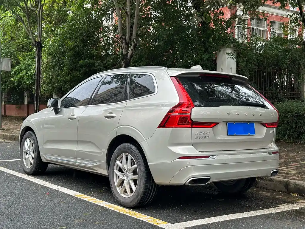 Volvo XC60 2020 — фото 5