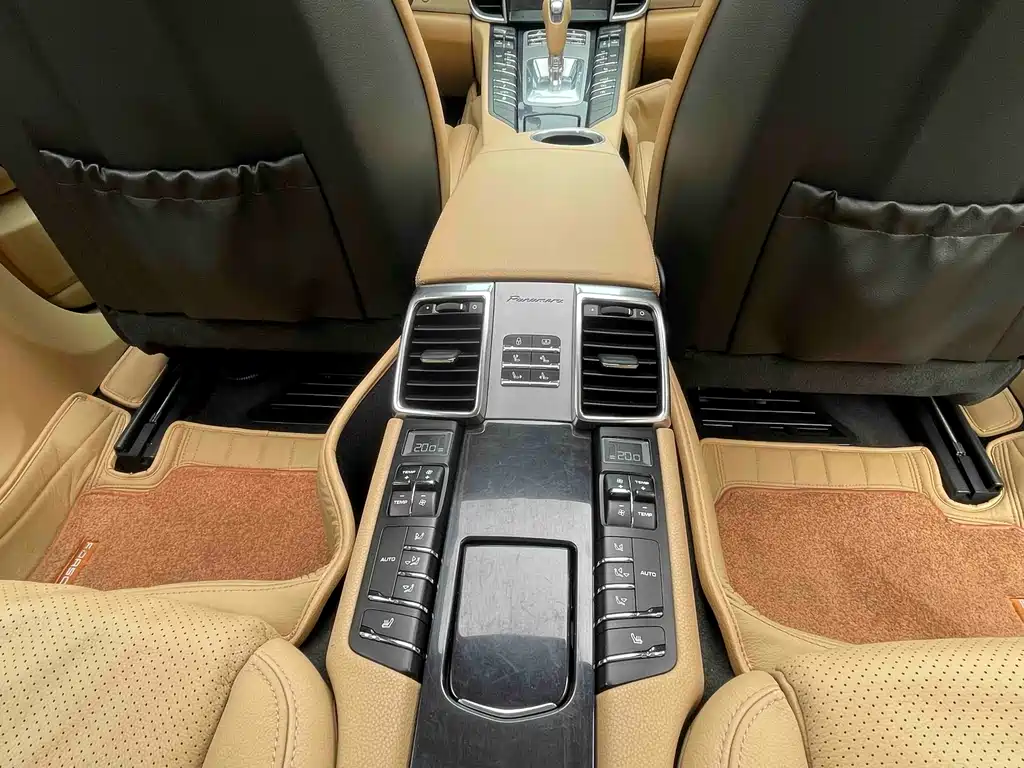 Porsche Panamera 2014 — фото 15