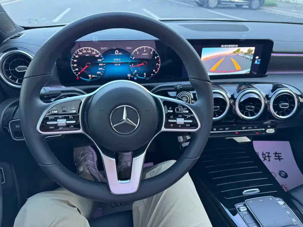 Mercedes-Benz A-Class 2022 — фото 16