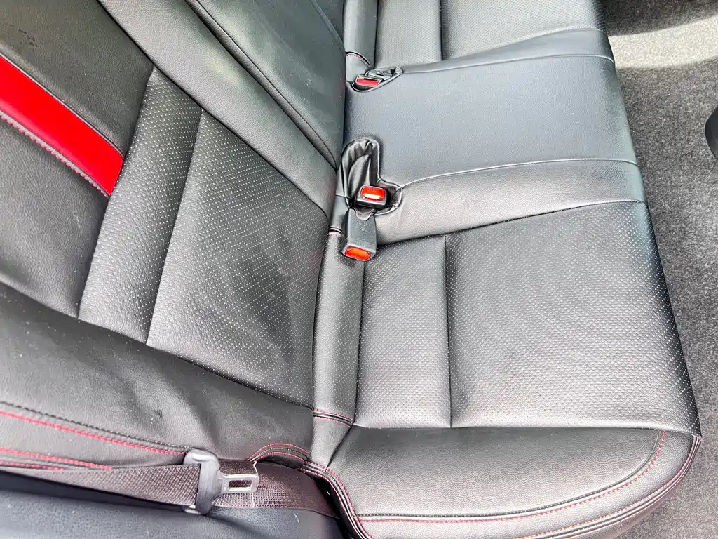 Toyota Yaris L 2022 — фото 17