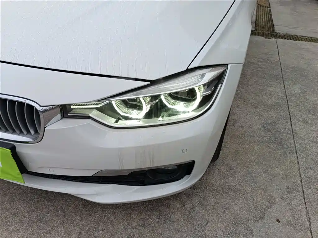 BMW 3 Series 2019 — фото 15