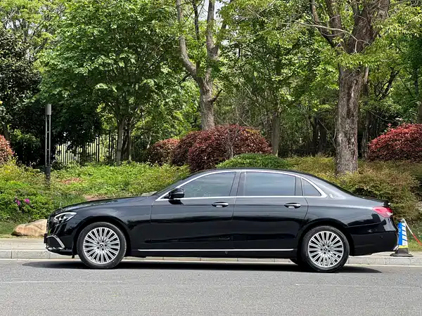 Mercedes-Benz E-Class 2023
