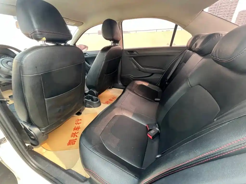 Volkswagen Jetta 2014