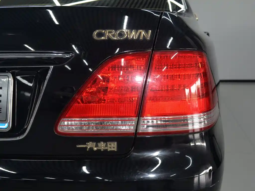 Toyota Crown 2006 — фото 22