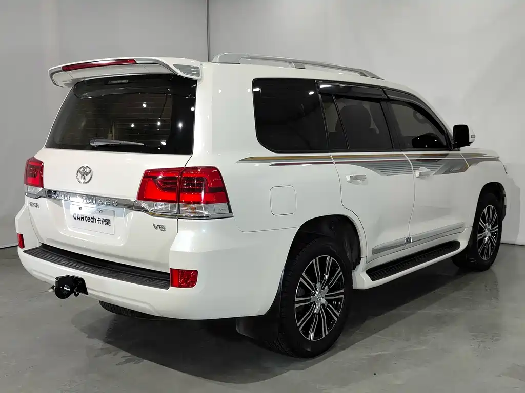 Toyota Land Cruiser 2017 — фото 18