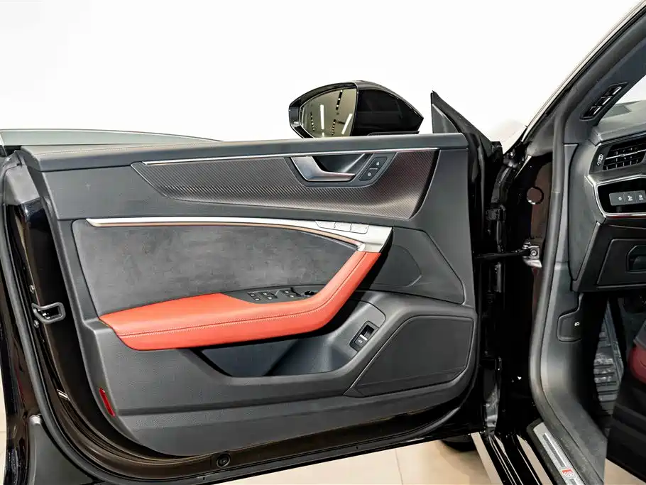 Audi A7L 2024 — фото 18
