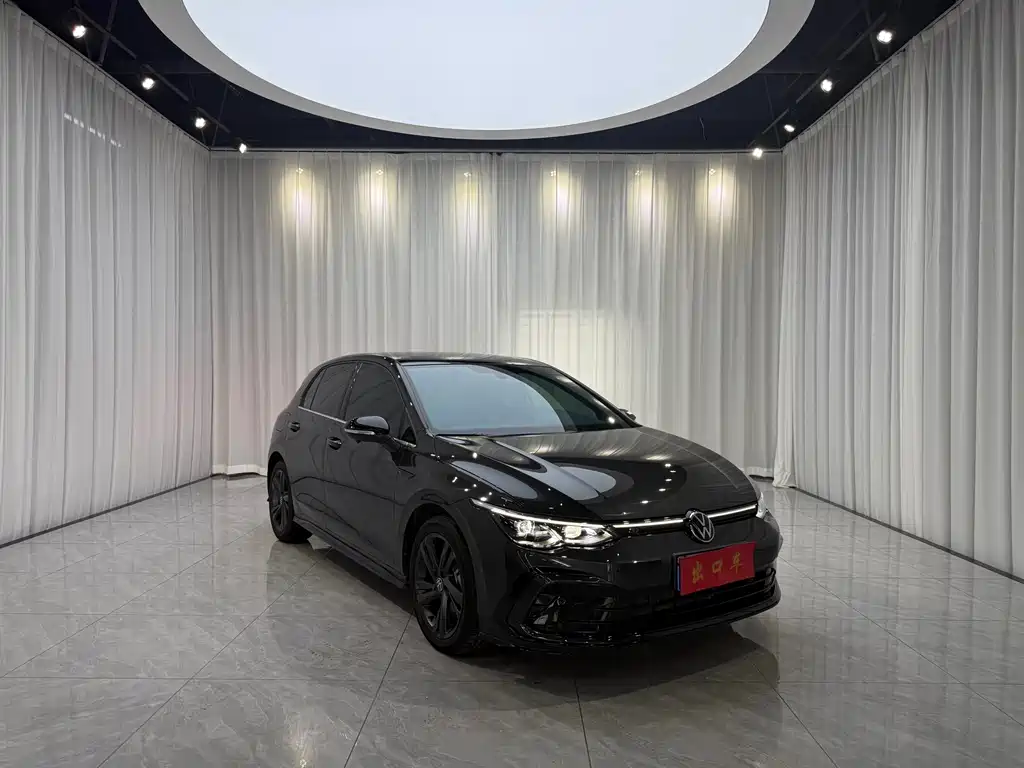 Volkswagen Golf 2024