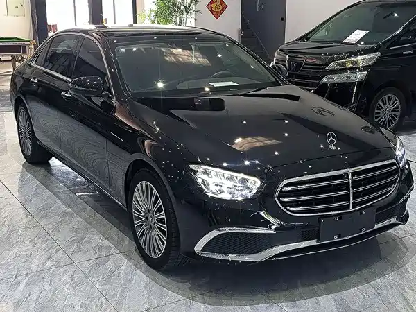 Mercedes-Benz E-Class 2022