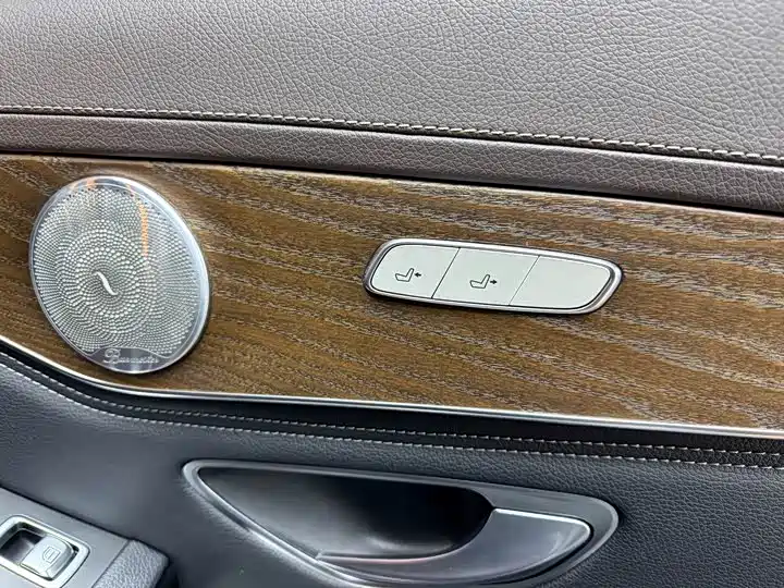 Mercedes-Benz GLC 2020 — фото 13