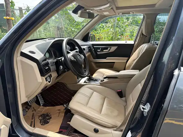 Mercedes-Benz GLK-Class 2010
