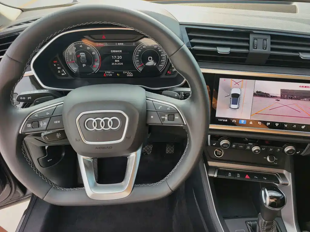 Audi Q3 2023 — фото 16