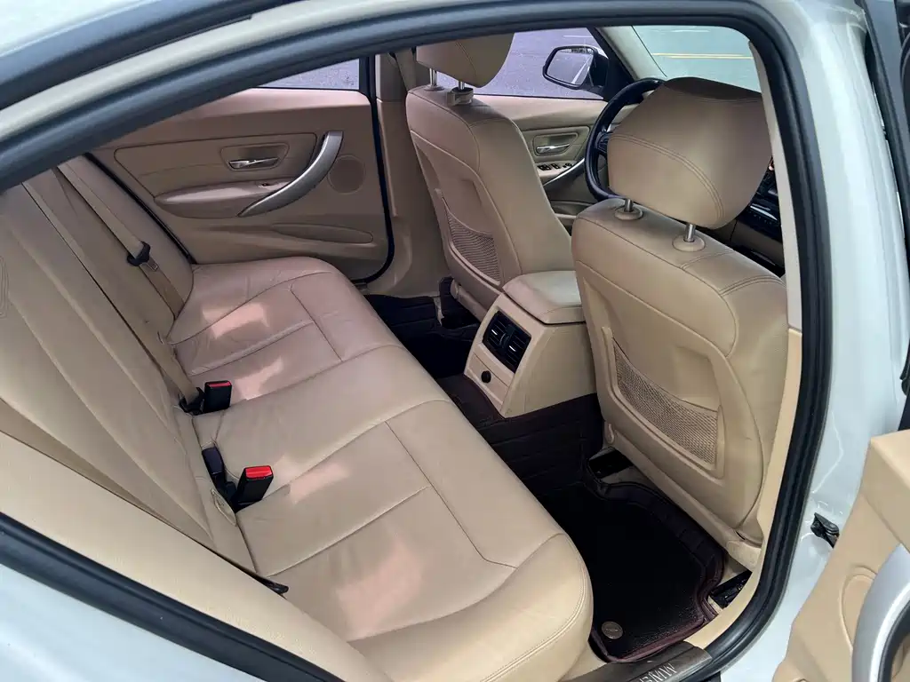 BMW 3 Series 2014 — фото 14