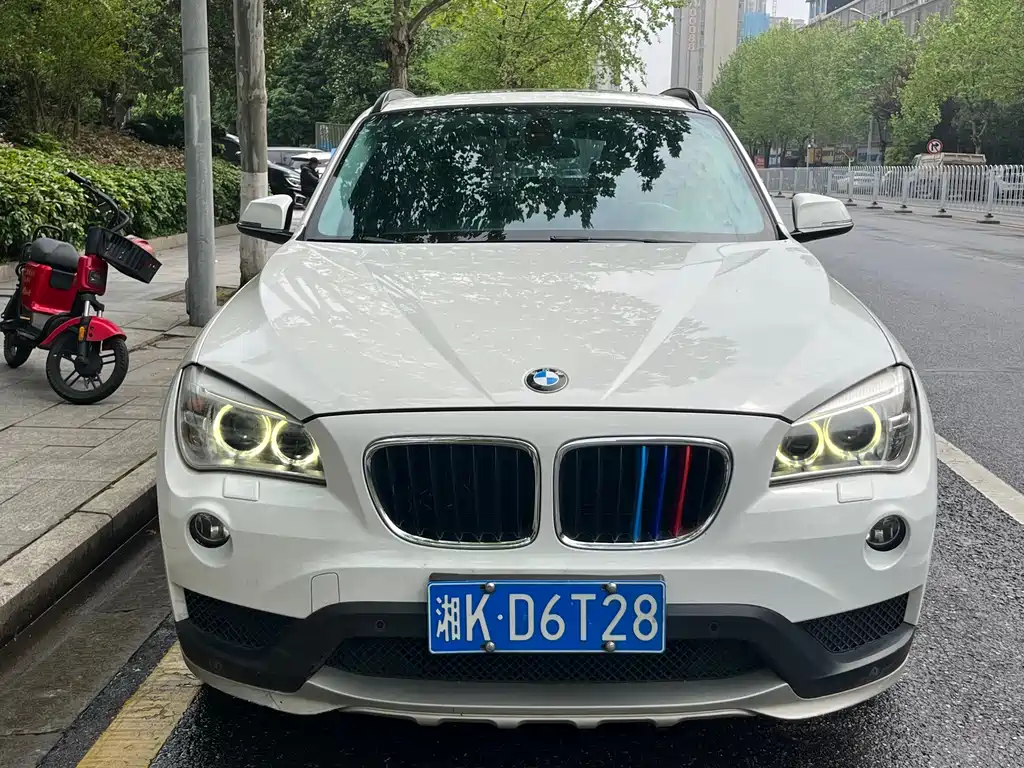 BMW X1 2015 — фото 1
