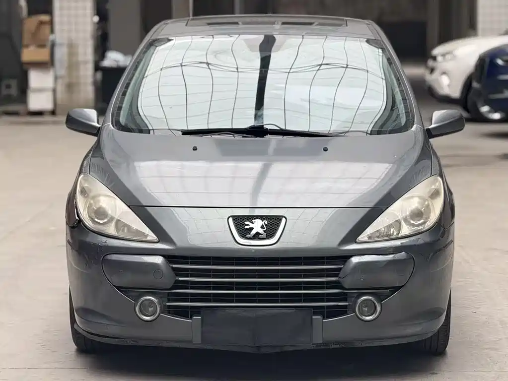 Peugeot 307 2013 — фото 3