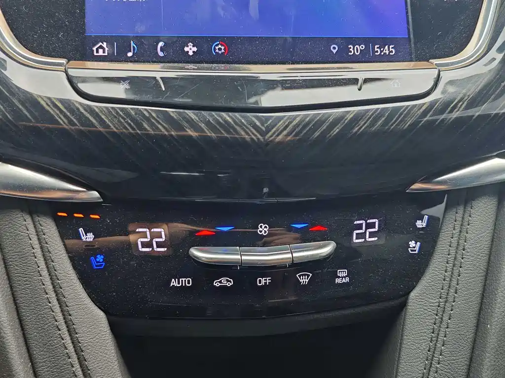 Cadillac XT6 2022 — фото 13