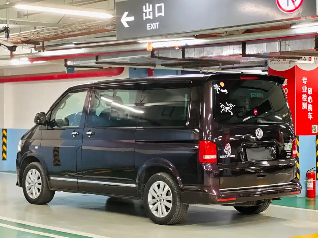 Volkswagen Multivan 2015 — фото 17