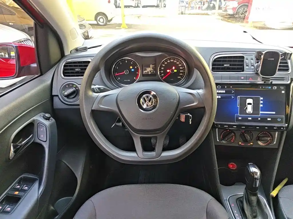 Volkswagen Polo 2015