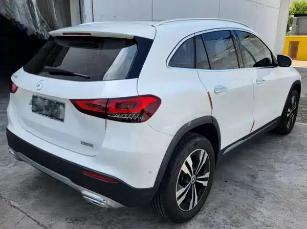 Mercedes-Benz GLA 2023