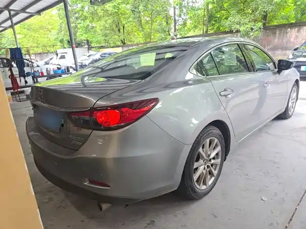 Mazda Atenza 2015