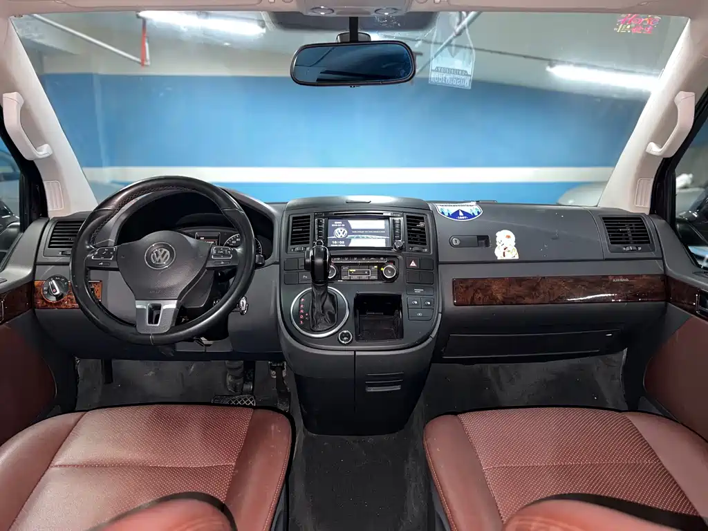 Volkswagen Multivan 2015 — фото 10