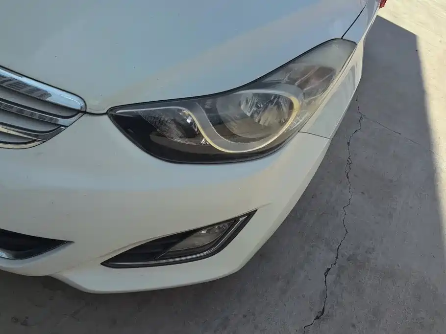 Hyundai Elantra 2013