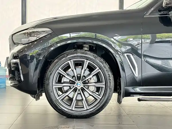 BMW X5 2023