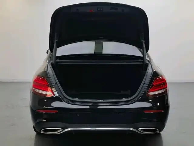 Mercedes-Benz E-Class 2020 — фото 10