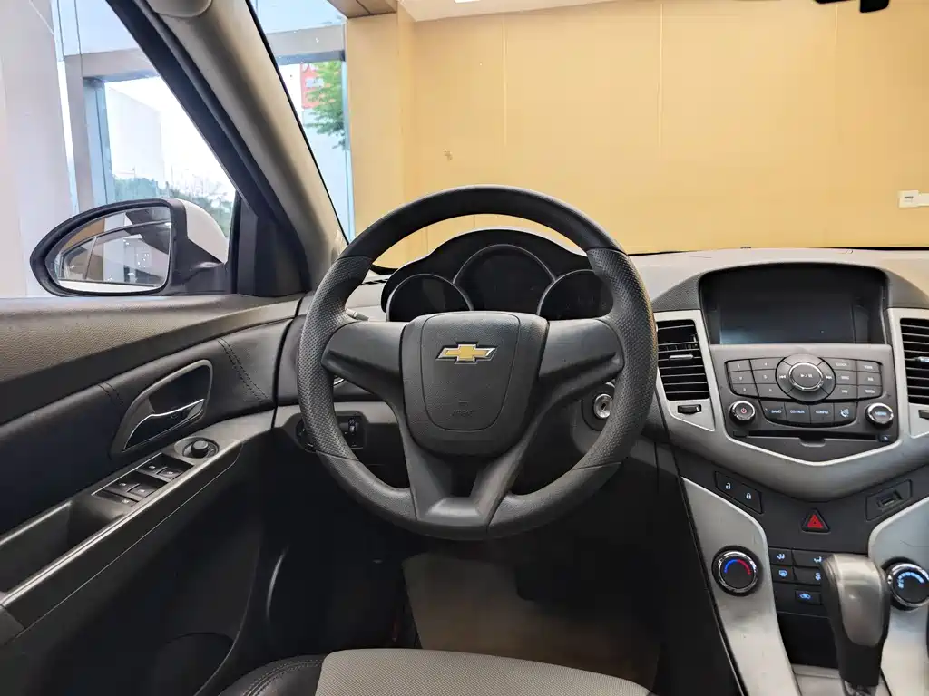 Chevrolet Cruze 2014 — фото 14
