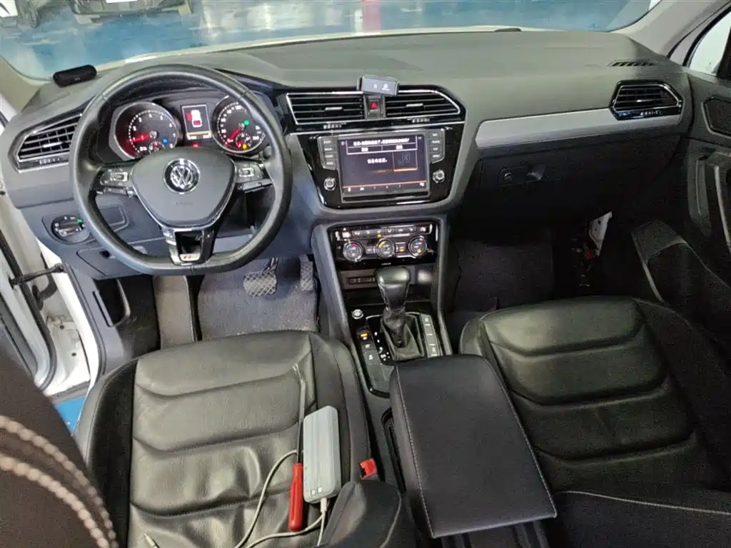 Volkswagen Tiguan L 2018 — фото 10