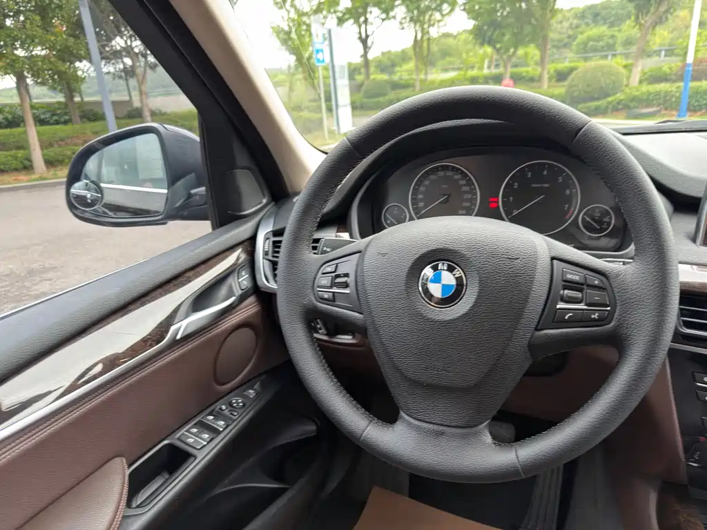 BMW X5 2016 — фото 19