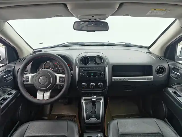 Jeep Compass 2015 — фото 6